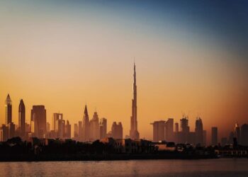 Dubai logs over AED2.8 billion in realty transactions on Monday