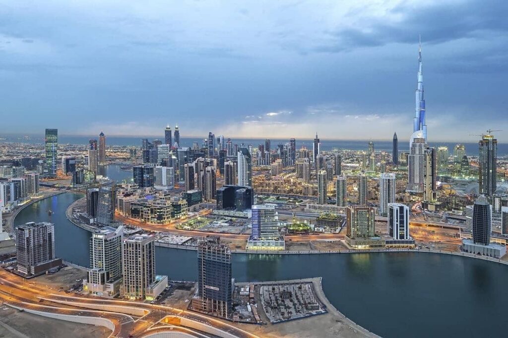 Dubai records AED 8.2 billion in weekly real estate transactions