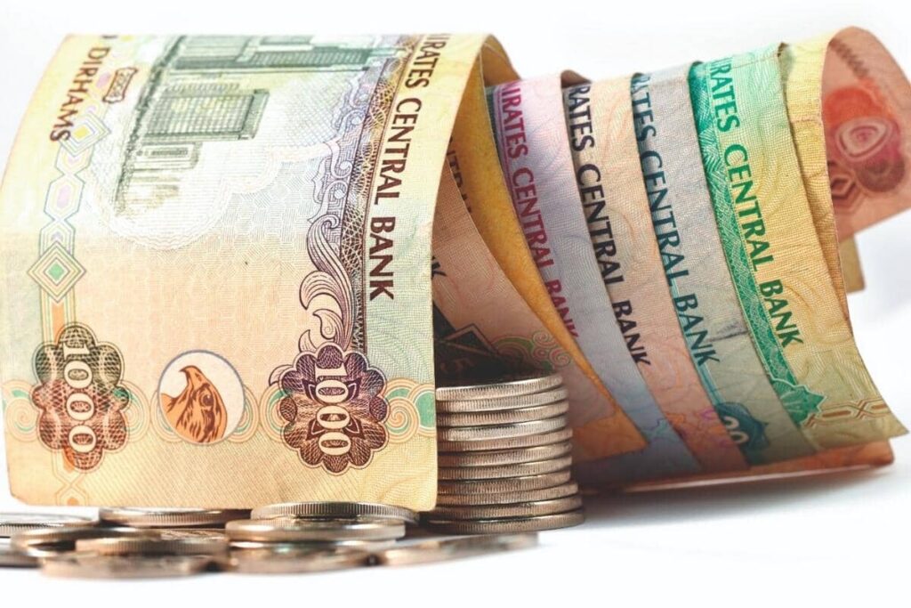 How does the new UAE end-of-service benefits scheme affect employees?