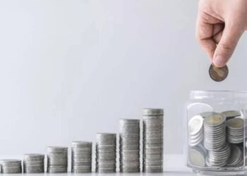 What is the impact of the new end-of-service benefits scheme in the UAE?