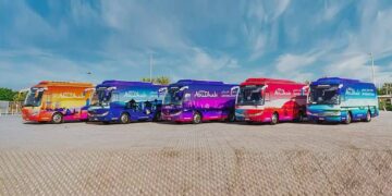 Dubai and Abu Dhabi: Free shuttle bus rides