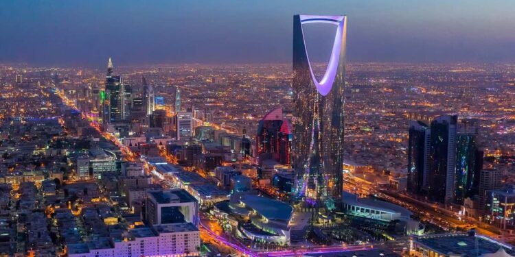Saudis' employment in the real estate sector surges to 26,000 following localization efforts