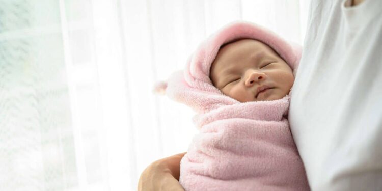 Is your baby on board but you don't have a residence visa yet? A guide for expat newborns (2024)