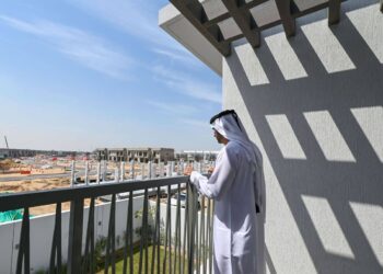 The Sheikh Hamdan reviews progress on the Al Khawaneej housing project