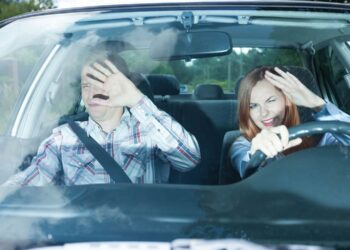 UAE: Blinded by high beams? How to avoid it and what to do