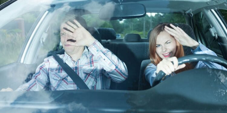 UAE: Blinded by high beams? How to avoid it and what to do
