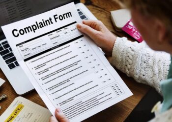 In the UAE, how to file a complaint against an insurance company
