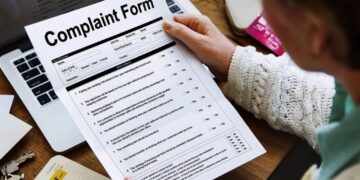 In the UAE, how to file a complaint against an insurance company