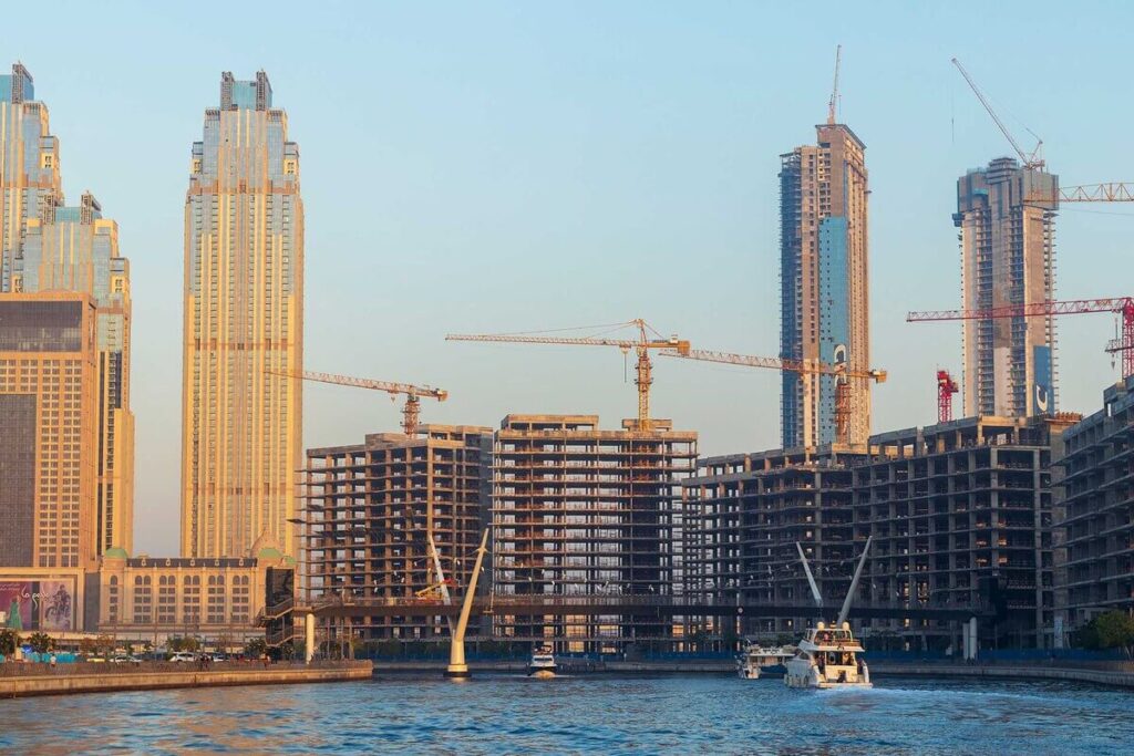 The reportage seals a deal with Turkish and Azeri groups for a joint venture in real estate
