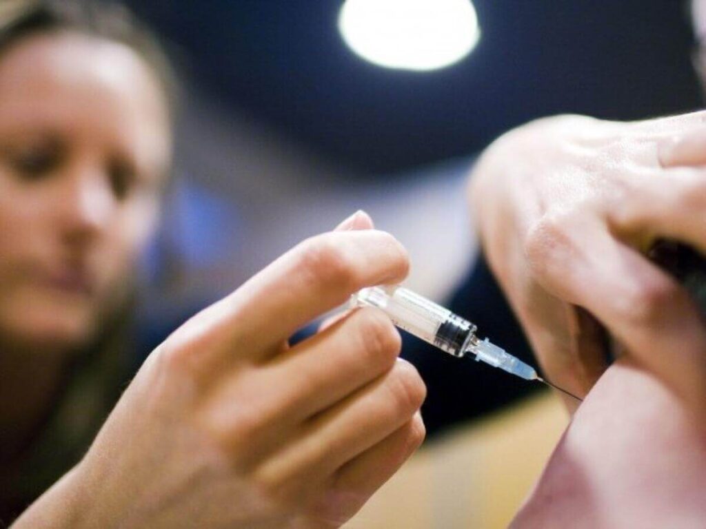 Keep your children healthy and protected with free vaccinations in the UAE!