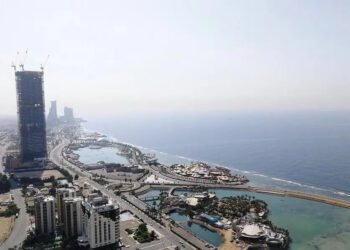 On the North Obhur waterfront, the Jeddah Mayoralty has reclaimed 18 government land sites