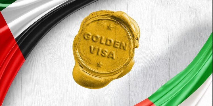 What are the eligibility criteria for Dubai Golden Visas for teachers and educators?